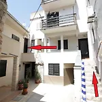 Apartment Ljubica Tisno